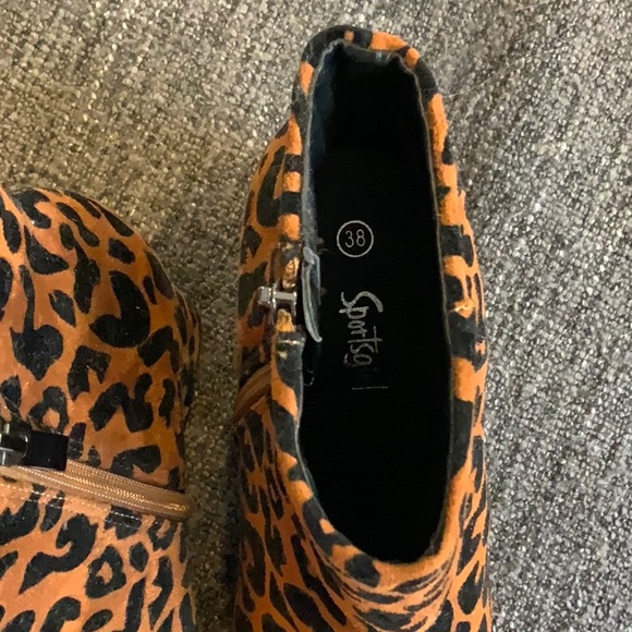 Sportsgirl Animal print short boots size 38 - Picture 3 of 4